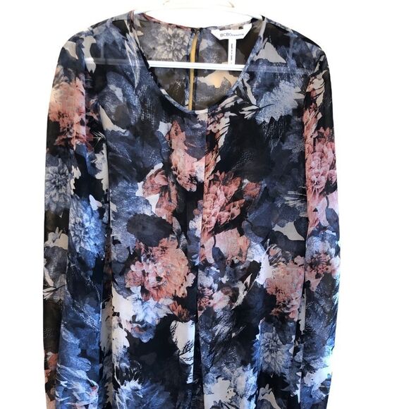 𝅺BCBGENERATION Long Sleeve long Floral Blouse EUC - Picture 2 of 7